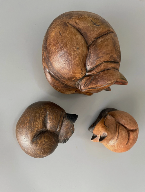 Cats - Curled-Up Sleeping Cat Set Carved Wooden Collection Ornament